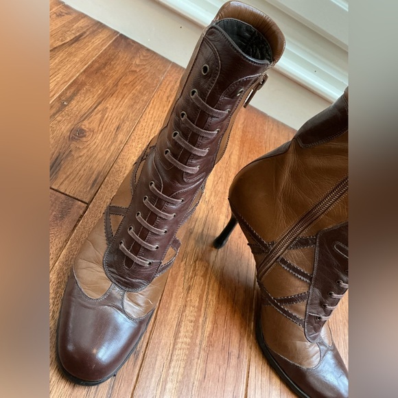 Vintage Stuart Weitzman 2 tone Brown Leather Lace Front Booties, 7.5 - Picture 13 of 13